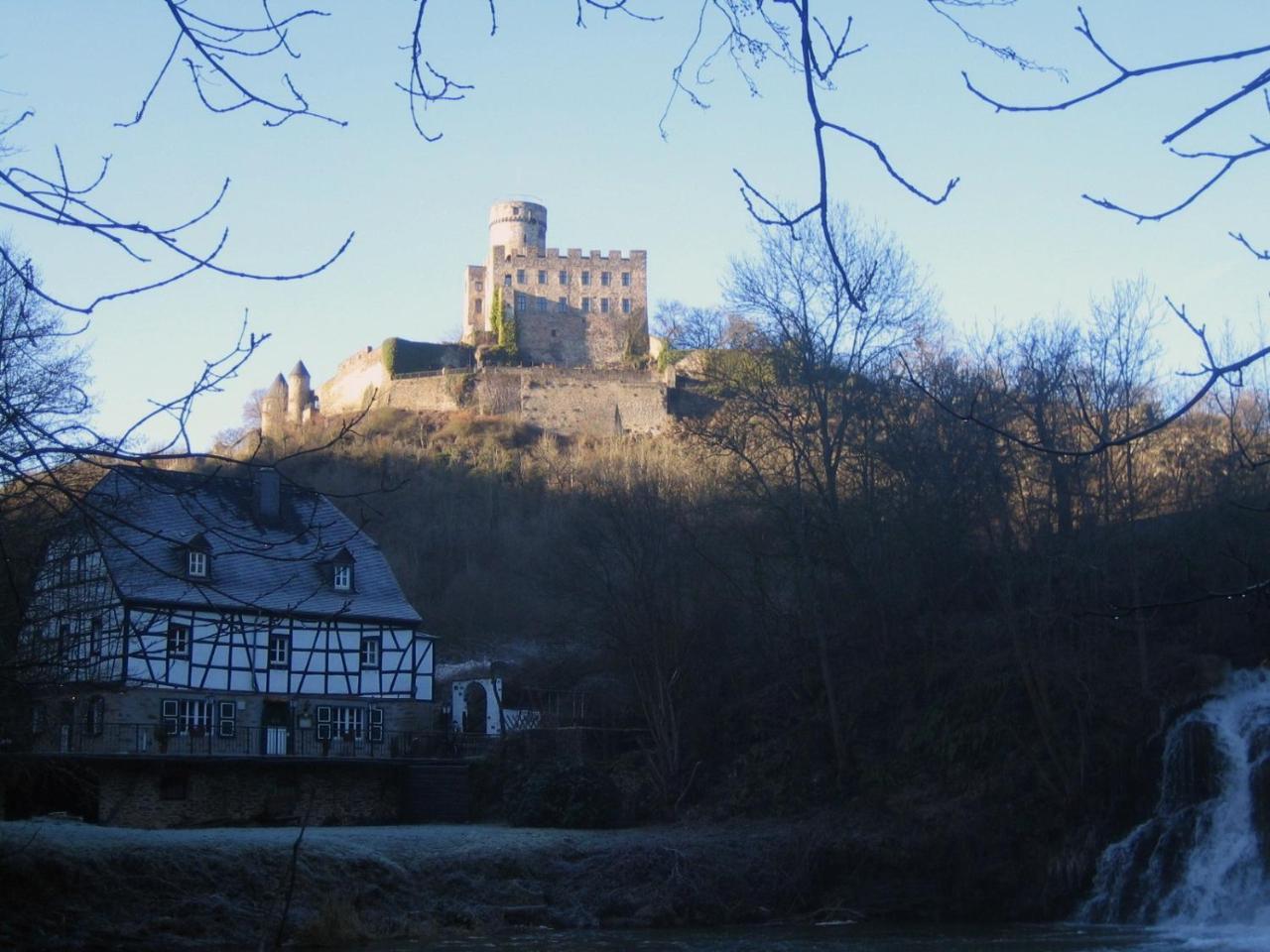 Ferienwohnung Zur Burg Eltz Wierschem Exteriér fotografie